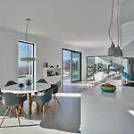 In Paros Nest