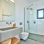 In Paros Nest فيلة Kostos