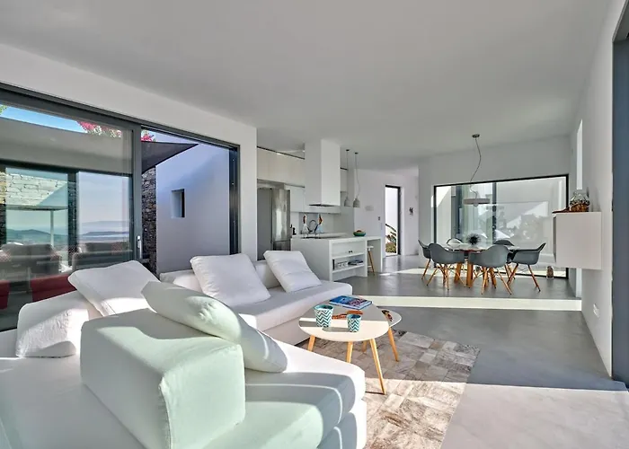 In Paros Nest Kostos